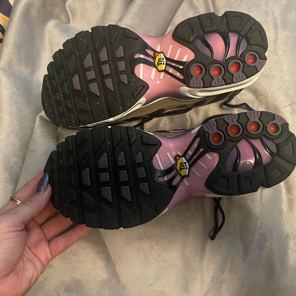 2022 Nike Air Max Plus GS 'Black Canyon Purple' size 6Y New without box